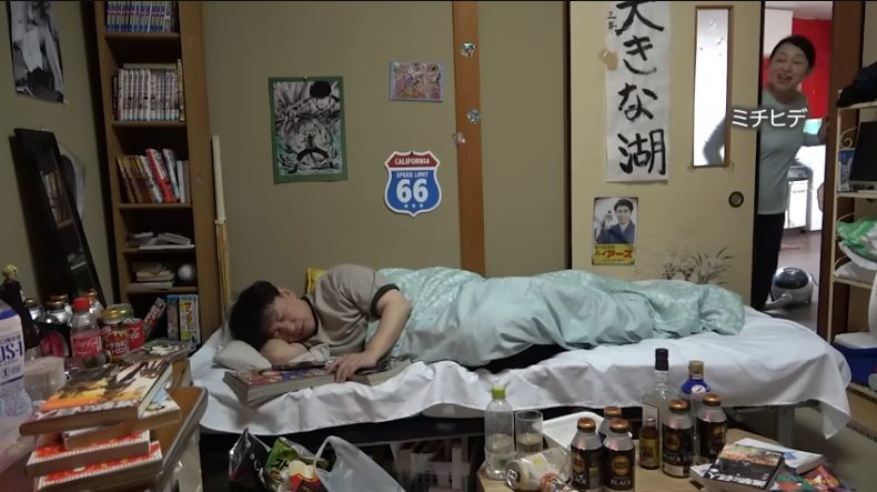 バイトな日常の店長の役名は?